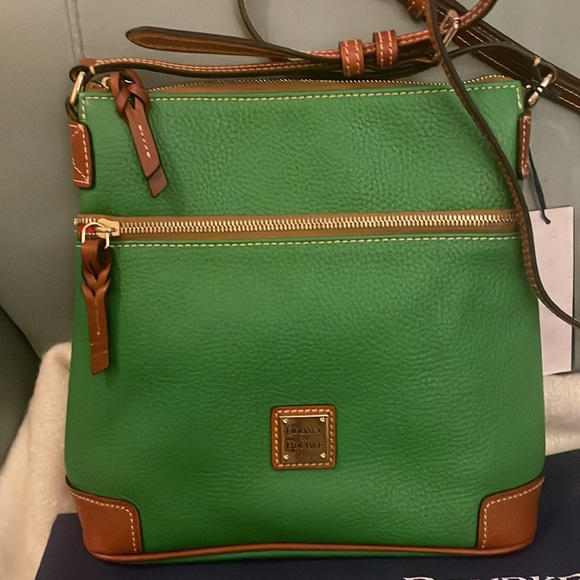 Dooney&Bourke Kelley Green Pebbled Leather Crossbody.NWT🔹FIRM🔹 - Picture 2 of 13